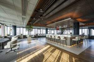 P.J. Oudweg 4 in Almere